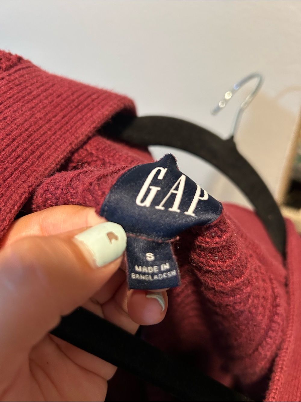 GAP Women’s Cranberry Button-Front Knit Cardigan - Picture 2 of 2